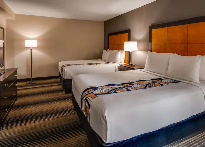 La Quinta & - Shore Chicago